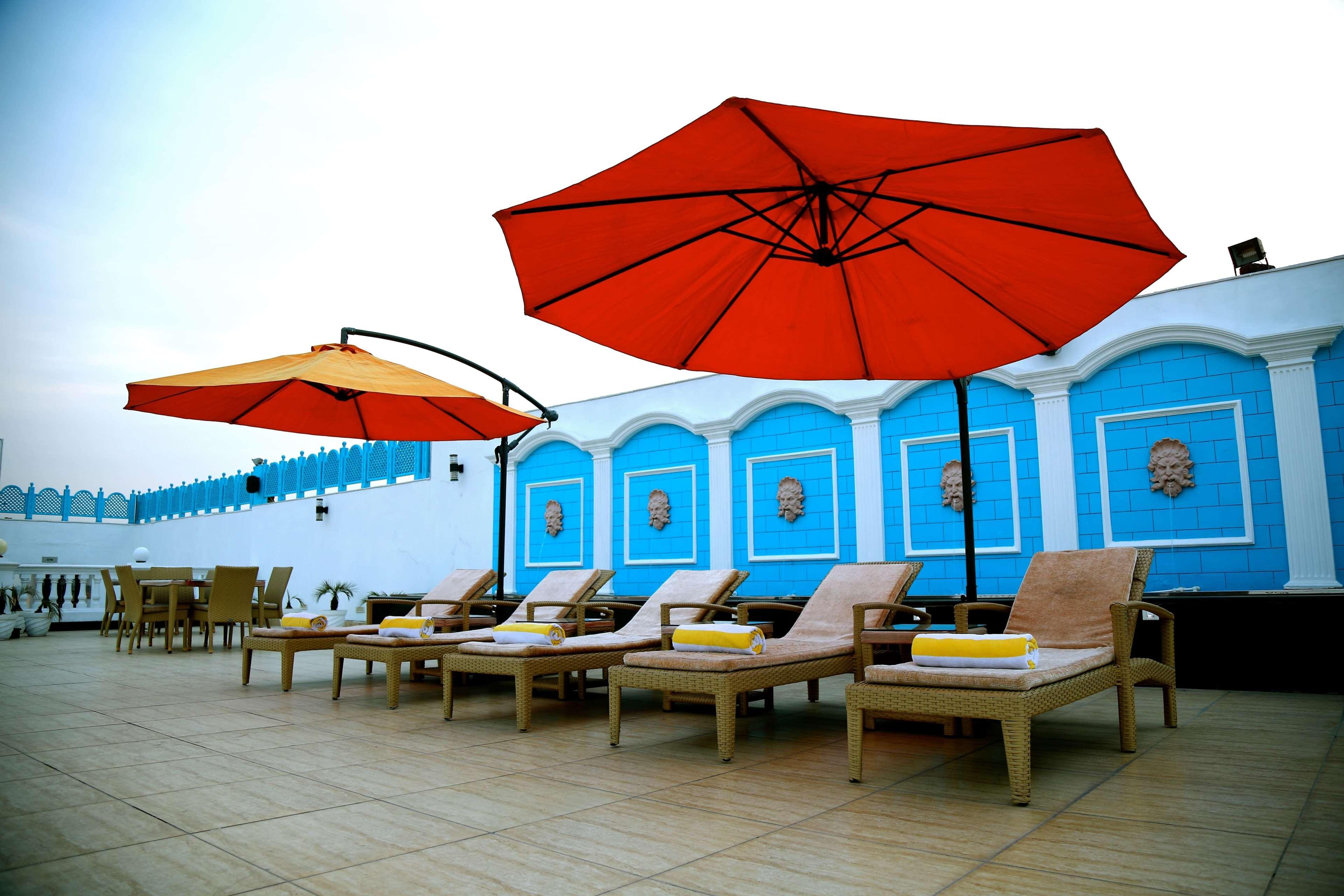 Hotel Ramada By Wyndham Amritsar Exterior foto
