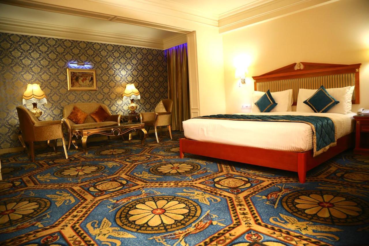 Hotel Ramada By Wyndham Amritsar Exterior foto