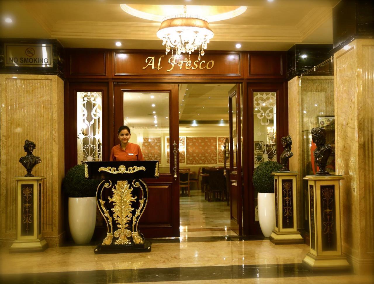 Hotel Ramada By Wyndham Amritsar Exterior foto