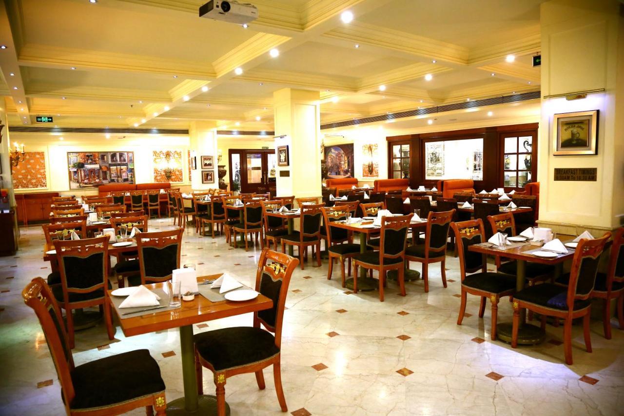 Hotel Ramada By Wyndham Amritsar Exterior foto